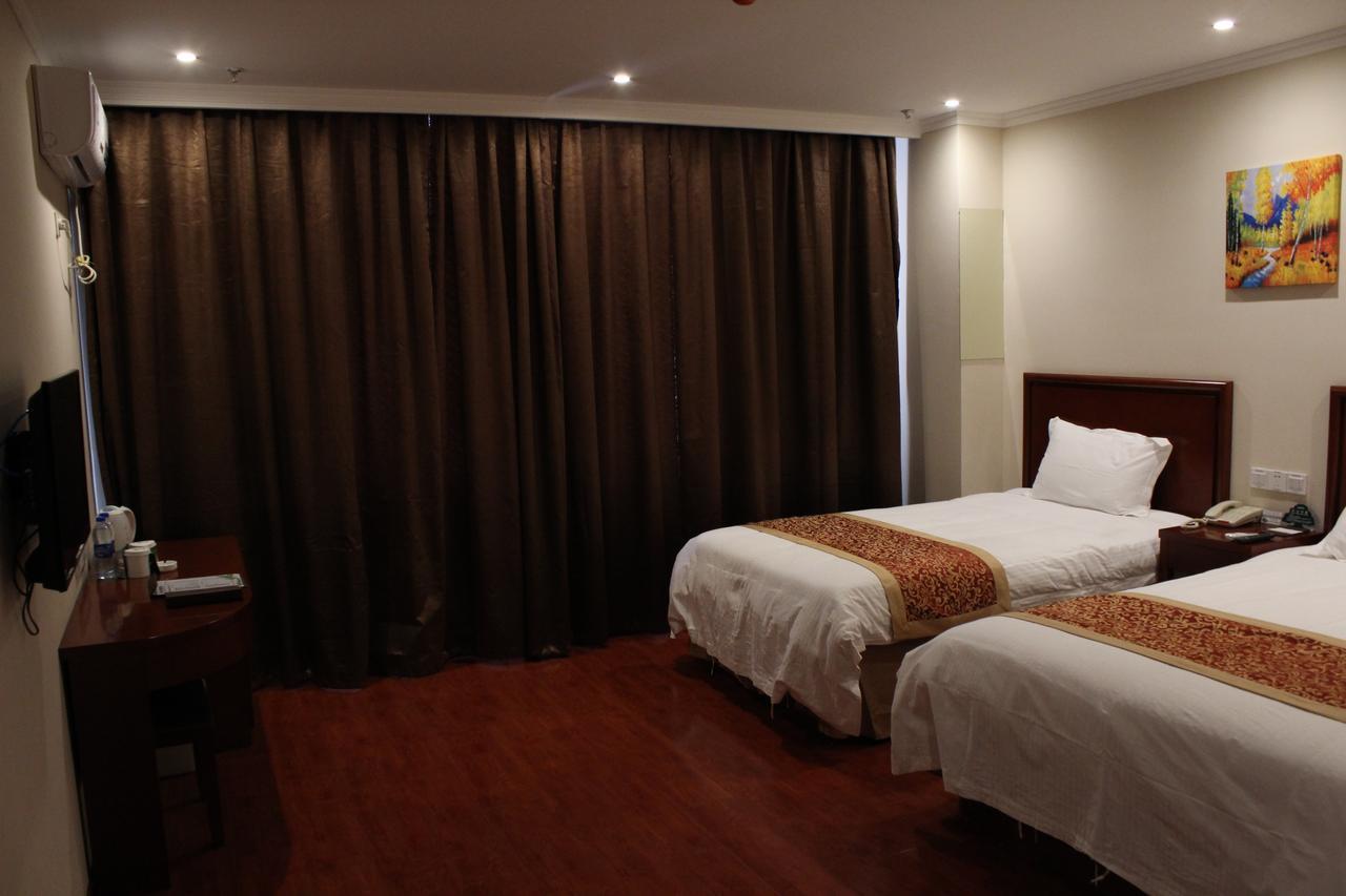 Greentree Inn Shanghai Expo Site South Yanggao Road Subway Station Express Hotel Экстерьер фото